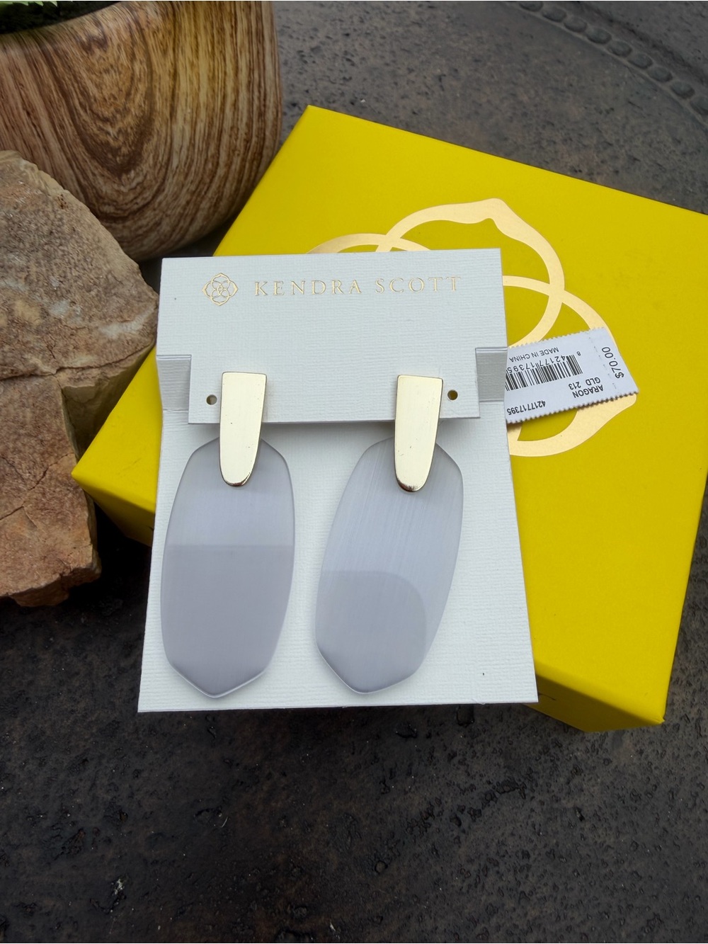 NWT KENDRA SCOTT Earrings - Beautiful Designer - Classic - Boho Earrings